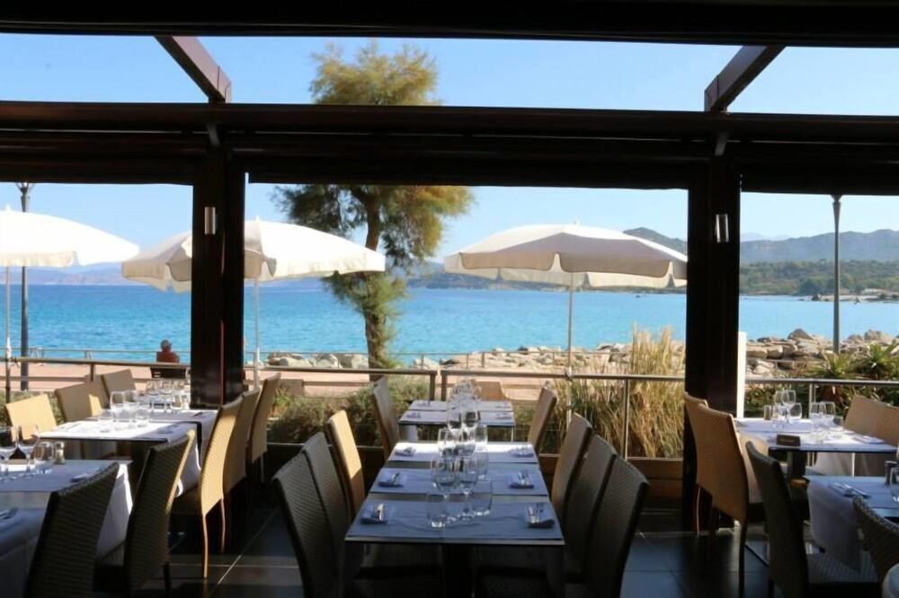 HOTEL L'ESCALE COTE PORT 27/42