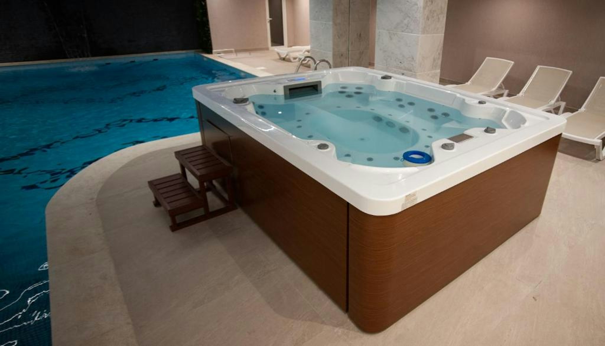 Doanesia Premium Hotel and Spa 37/45