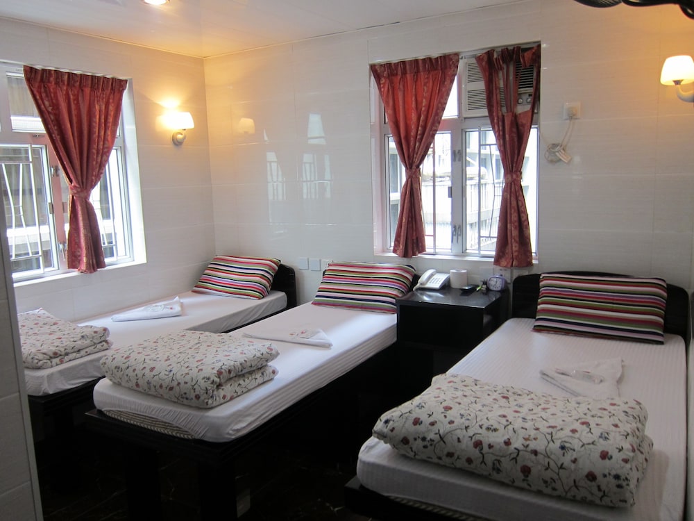 ROOM, TRIPLE