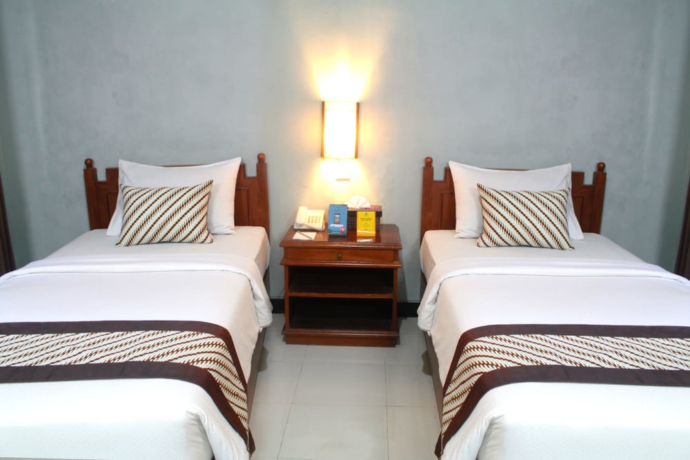 Cakra Kusuma Hotel 16/49