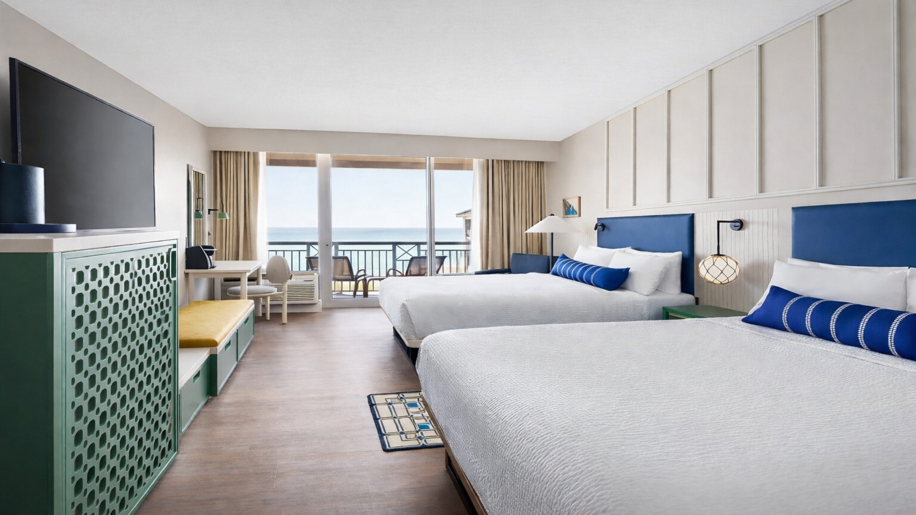 Premier, Suite, 1 King and 2 Double Beds, Bunk Bed, Beach Front، Beach Tower By The Sea 2/3