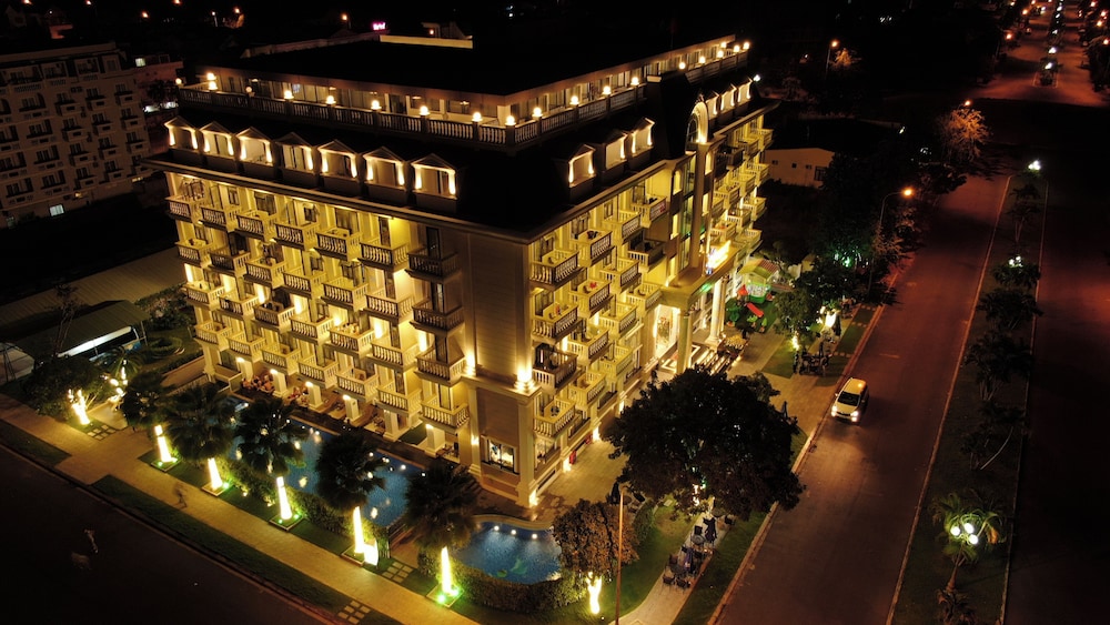 Orbit Hotel 4/50