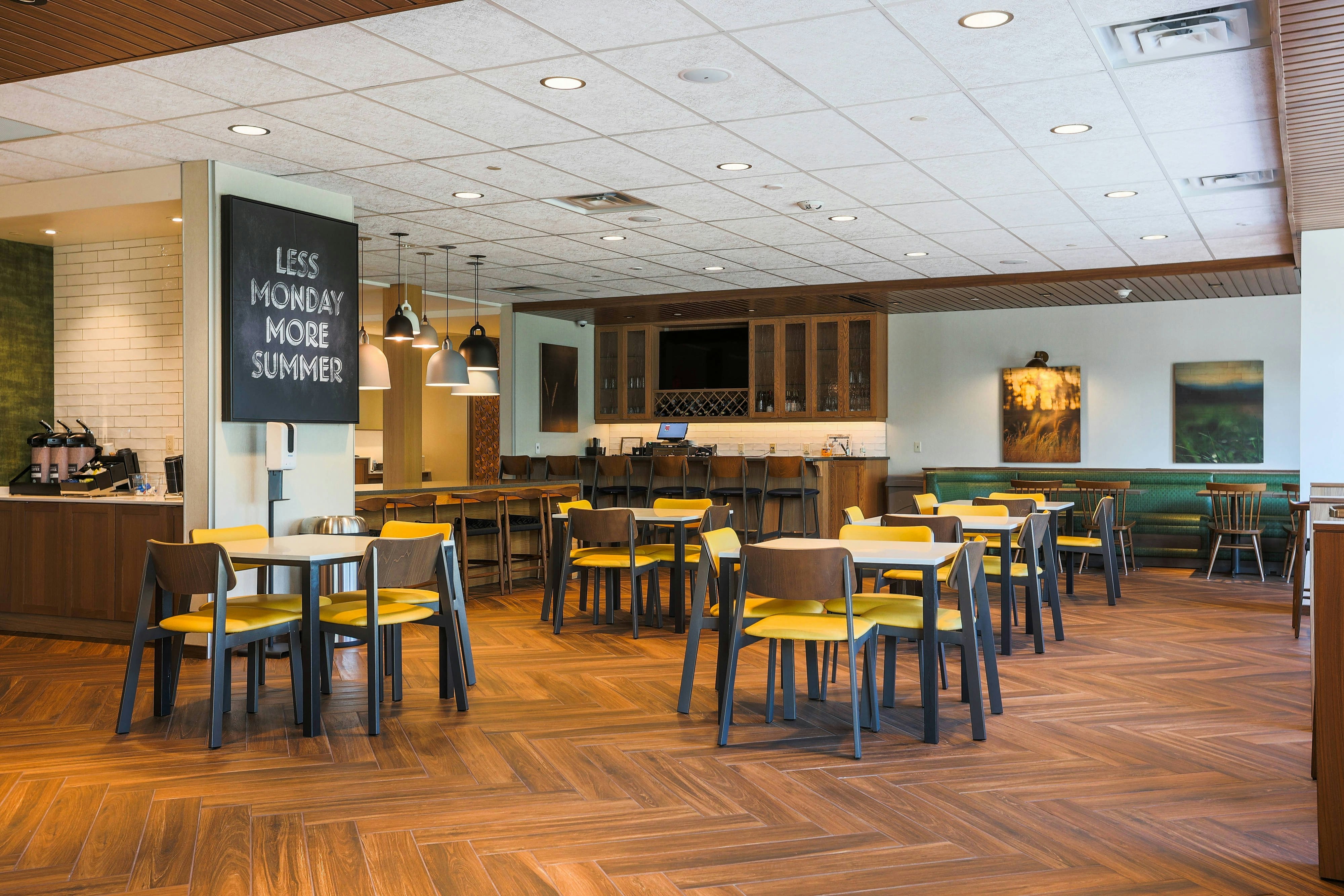 Fairfield Inn & Suites by Marriott Marquette 31/37