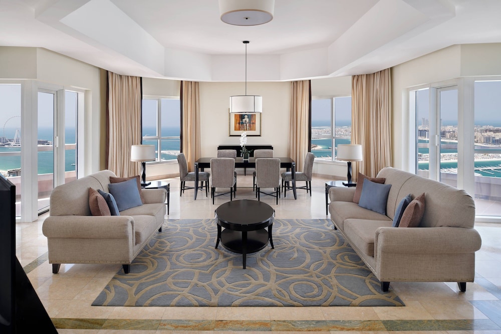 Dubai Marriott Harbour Hotel Suites 21/32