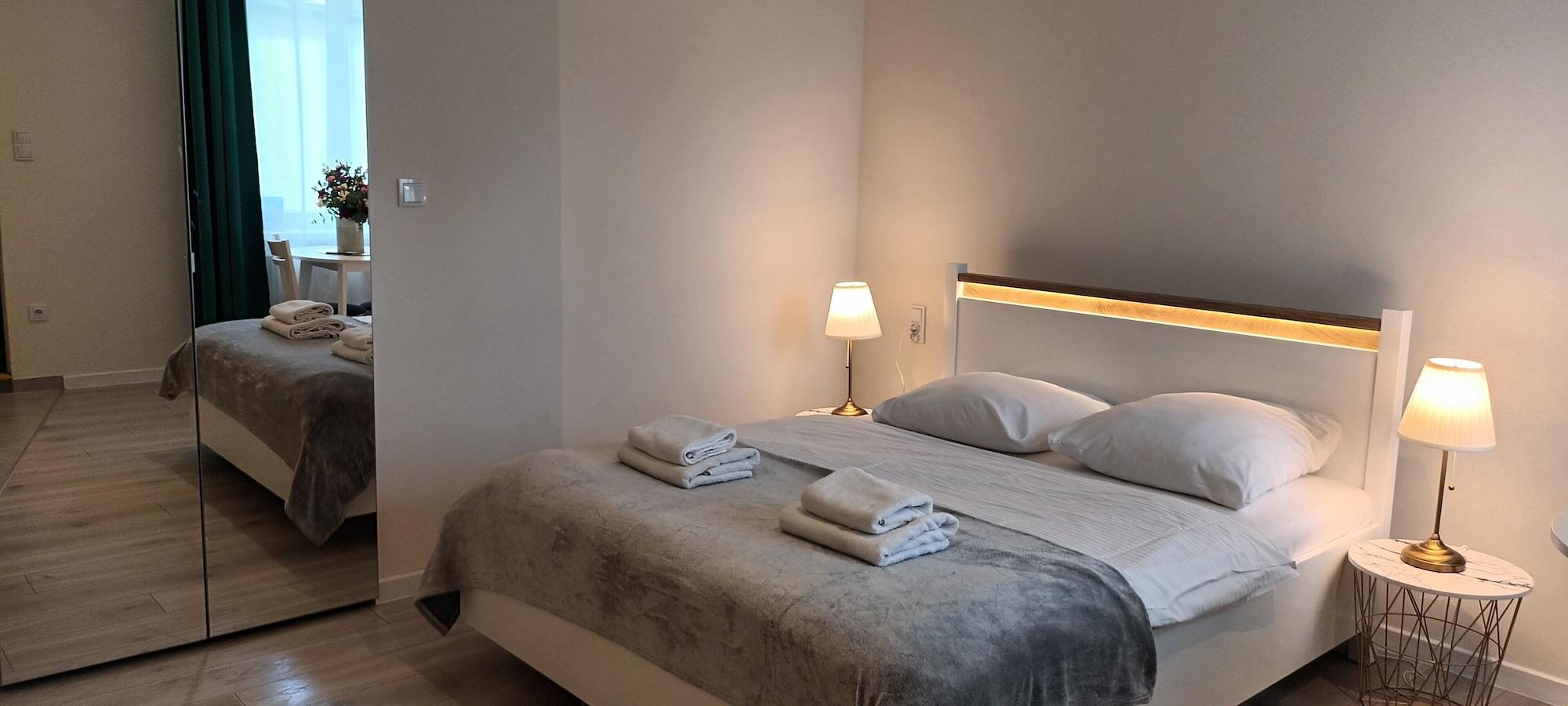 1 Bedroom, City, Studio, Suite