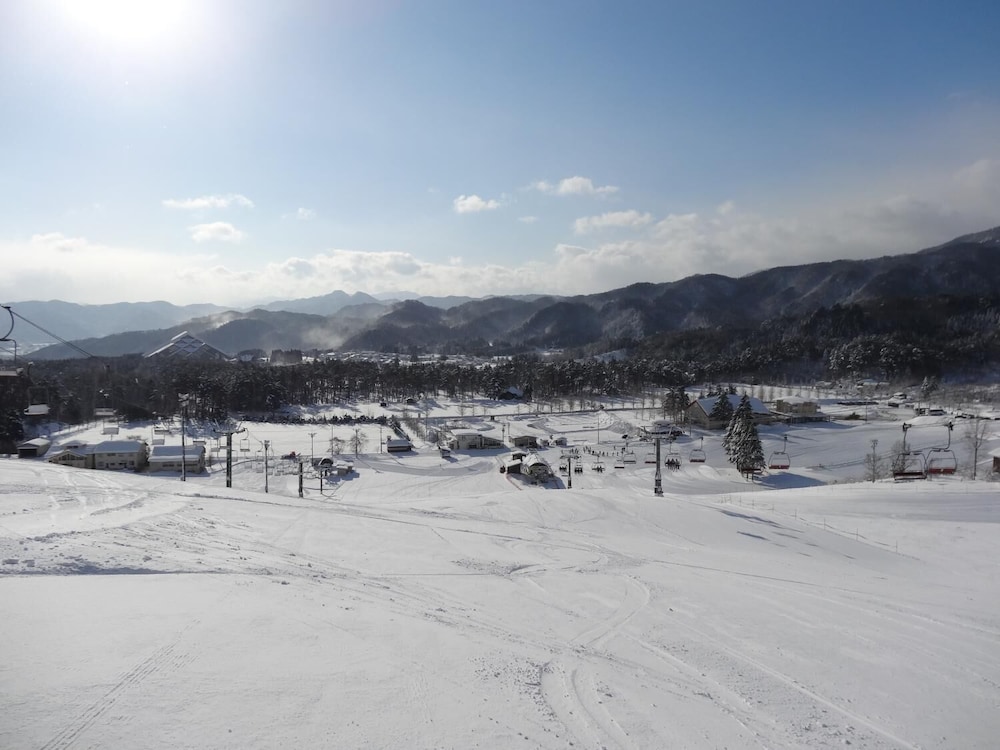 Kannabe Highland Hotel 21/25