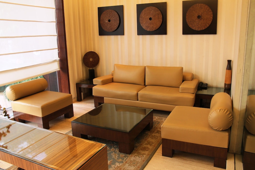 INDUS BIZNOTEL 29/48