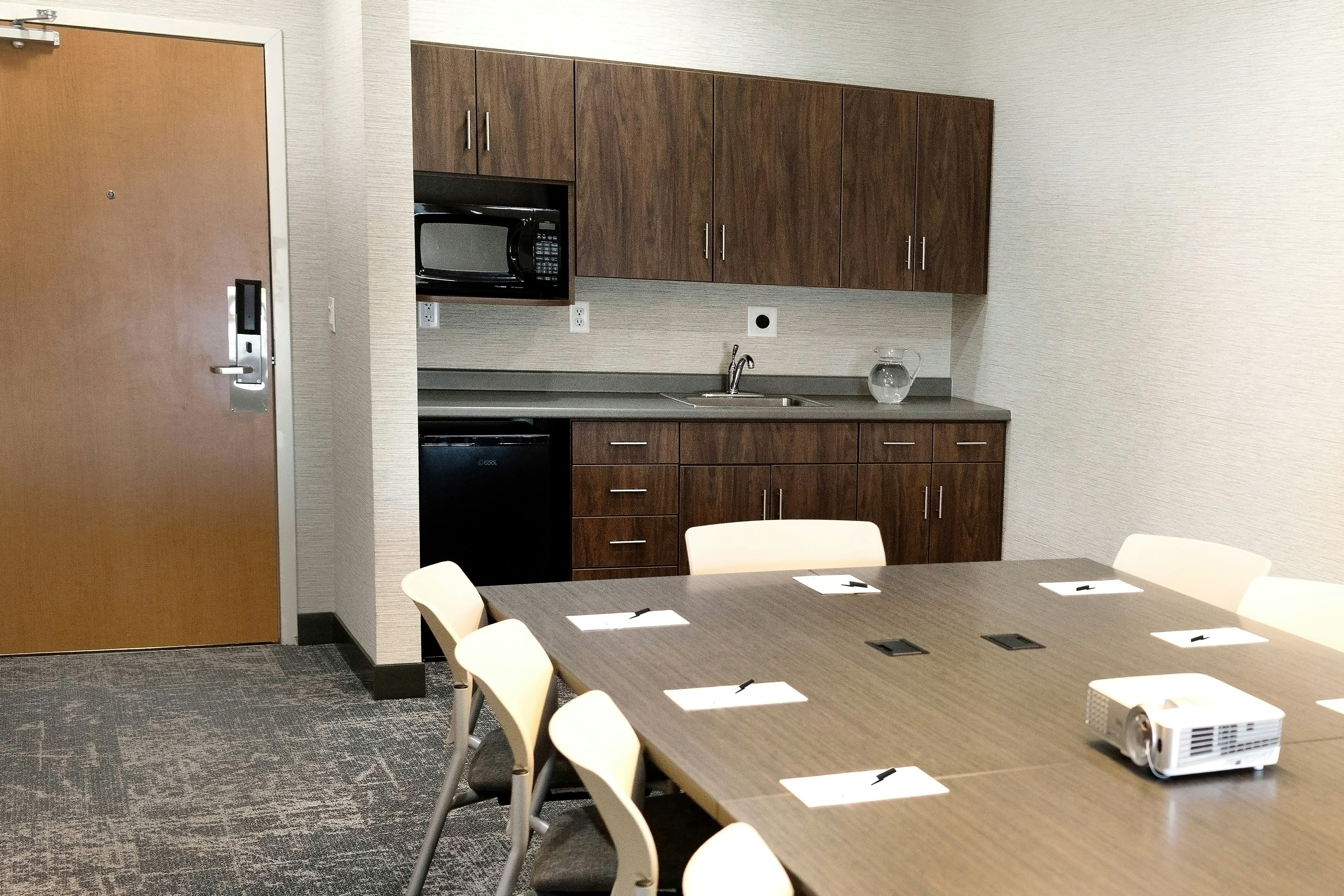 HAMPTON INN MITCHELL 29/38