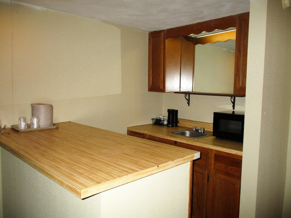 Motel6 Oriskany, NY 11/57