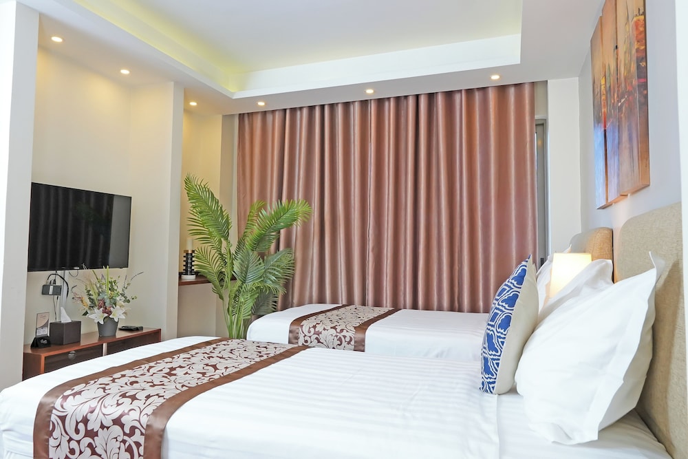 Lijam Hotel 12/50