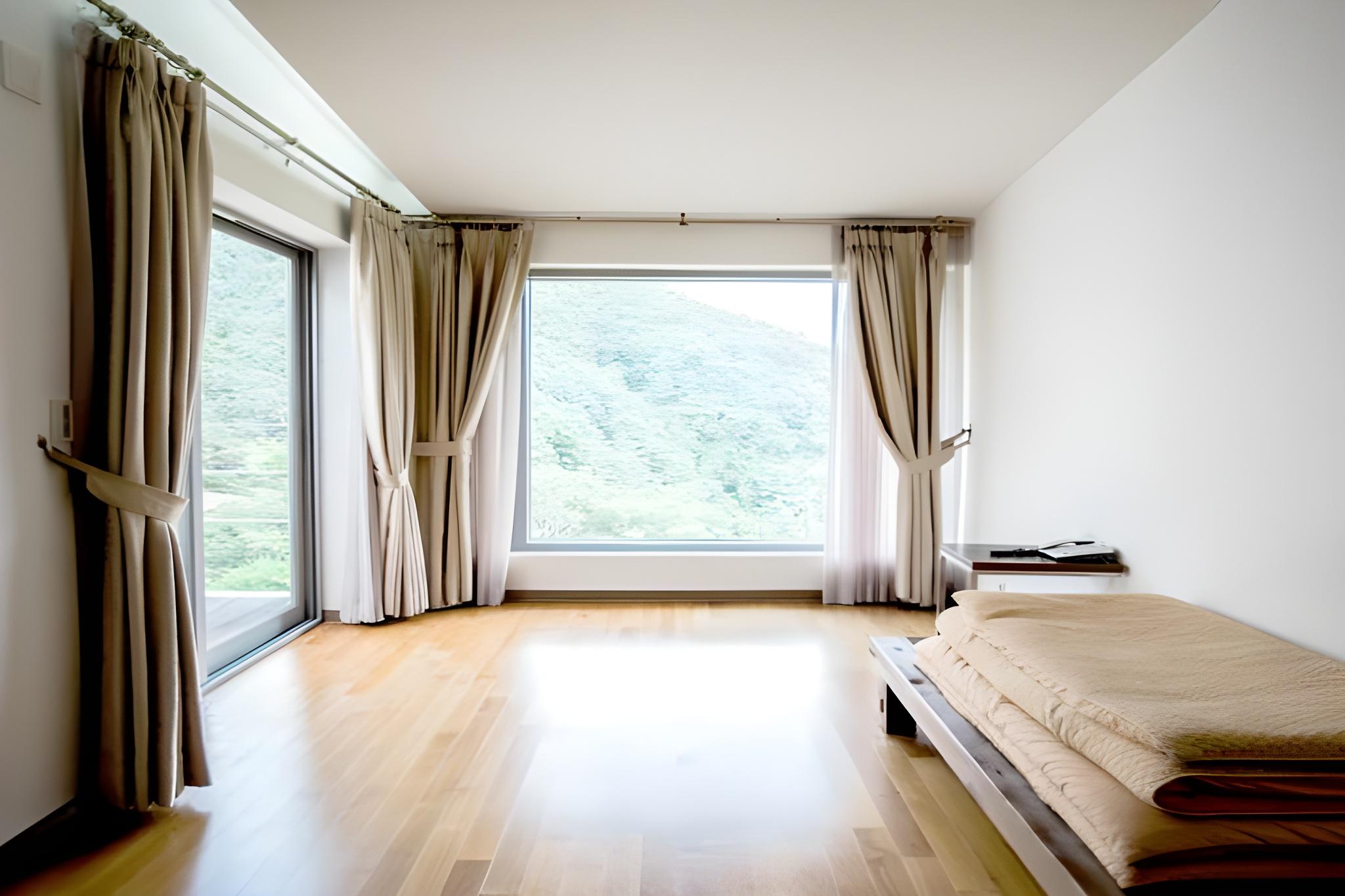 Jeongwon, Suite