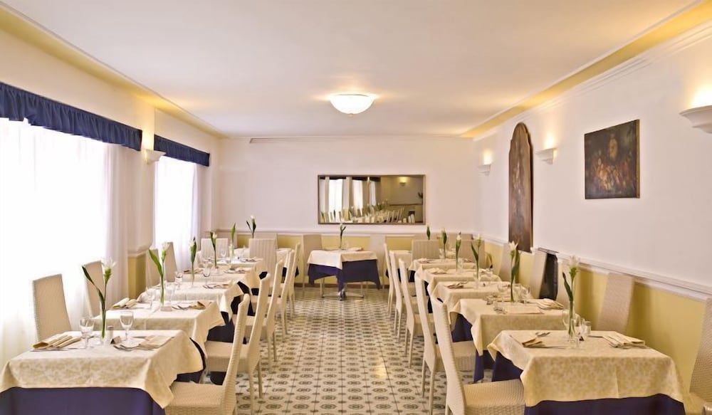 Hotel Antares 19/27
