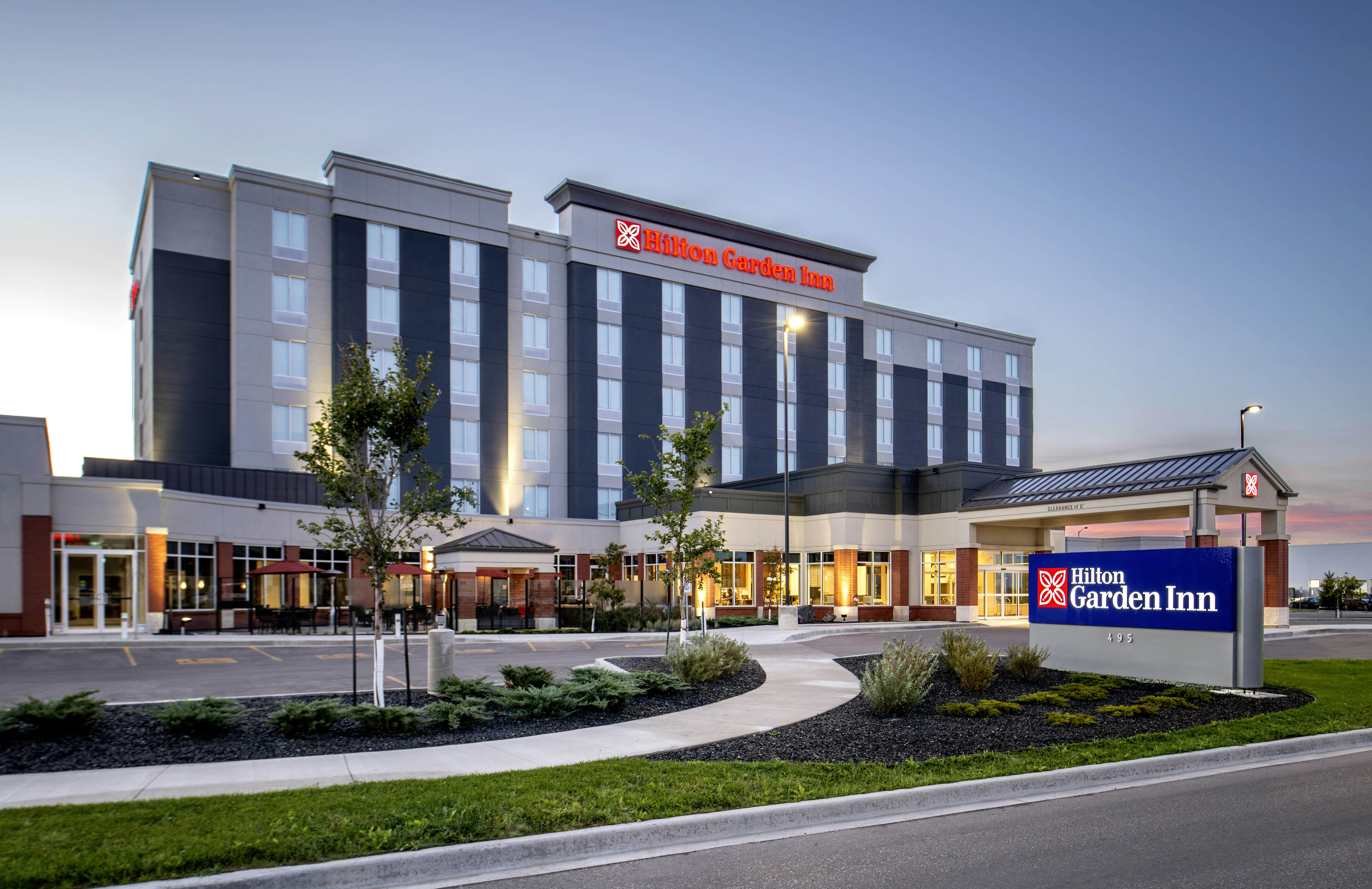 Hilton Garden Inn Winnipeg South 2/8
