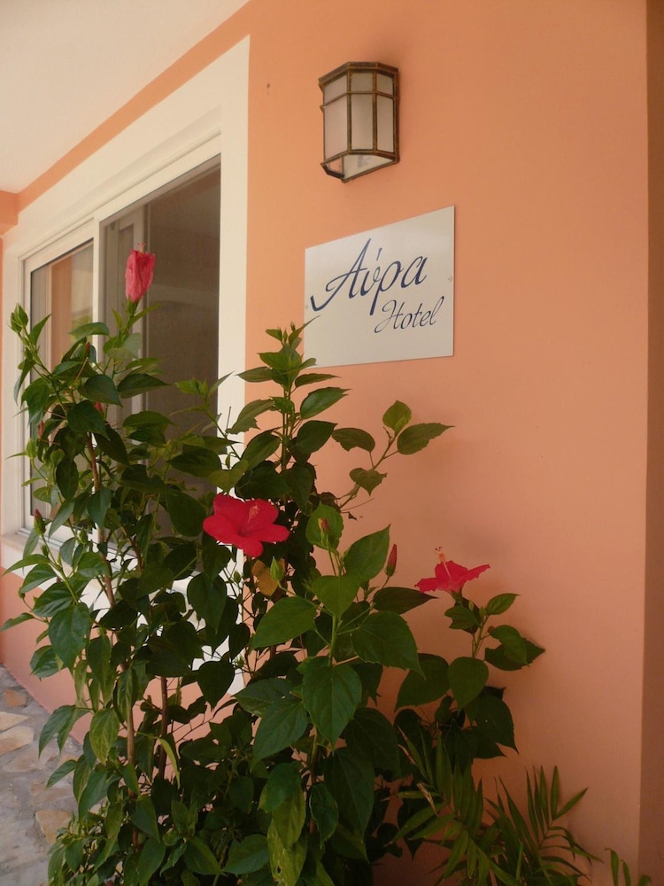 Avra Hotel 9/71