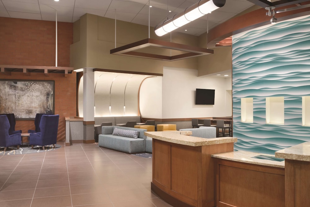 Hyatt Place Portland Airport At Cascade Station 7/54