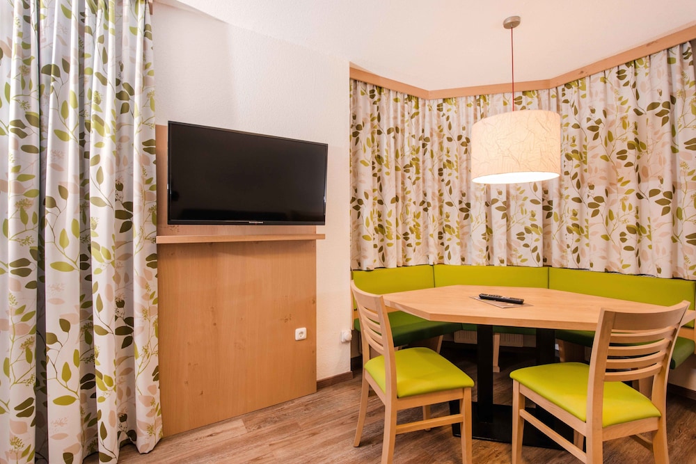 Hotel Grüner Baum 23/29