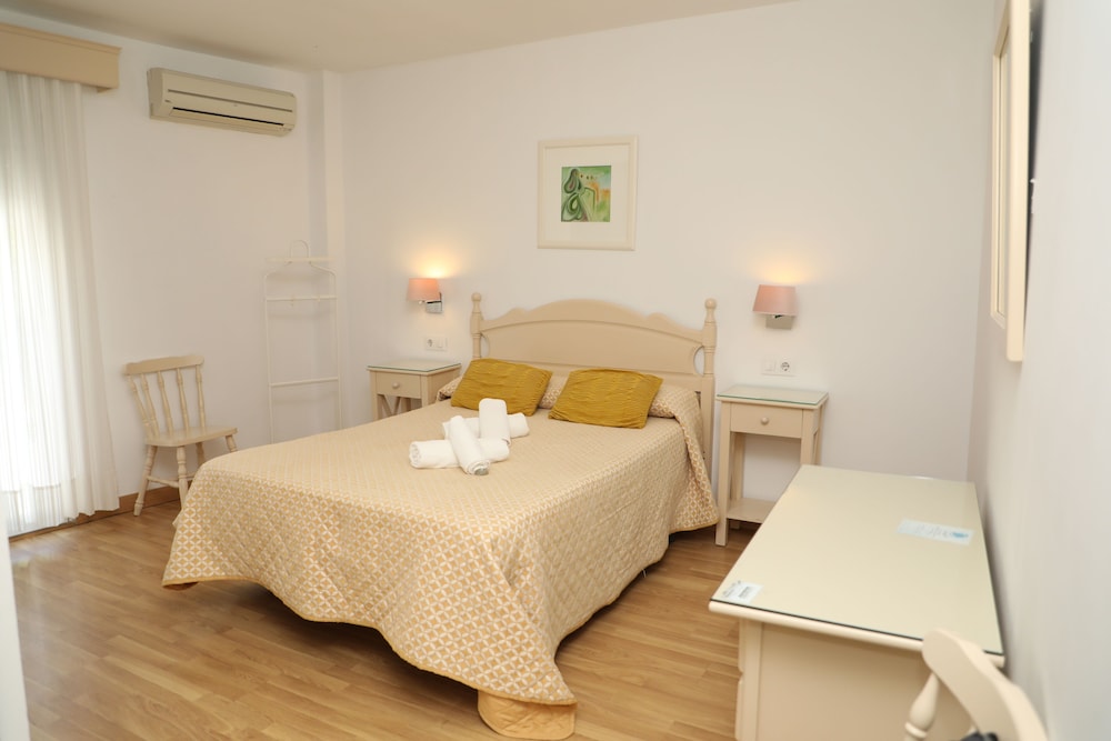 Hostal La Janda 32/66