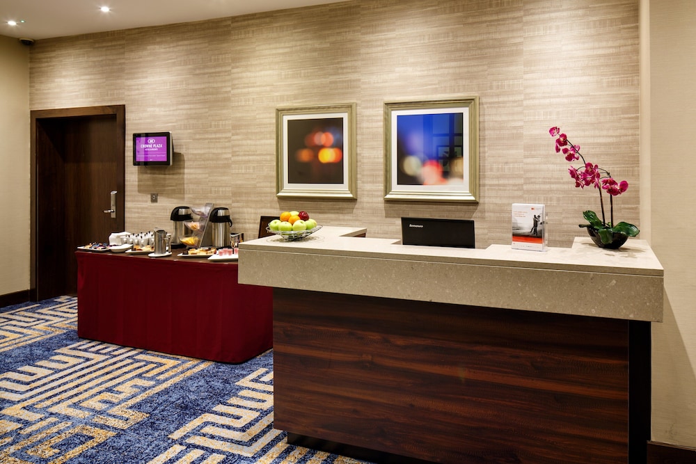 Crowne Plaza London Gatwick Airport 4/83