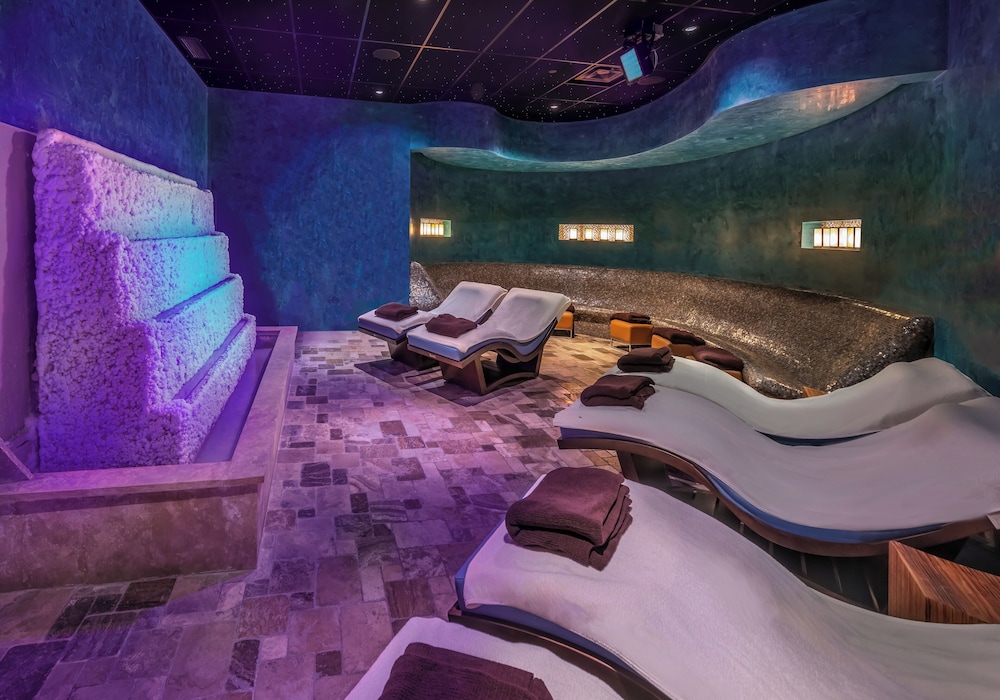 Atlantis Casino Resort Spa Reno 21/46