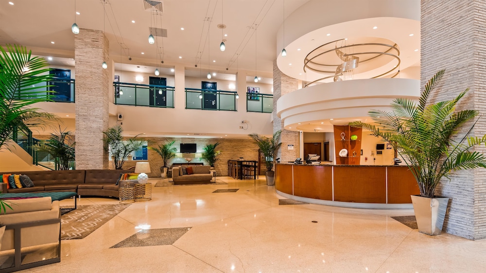 Best Western Plus Atlantic Beach Resort 9/44