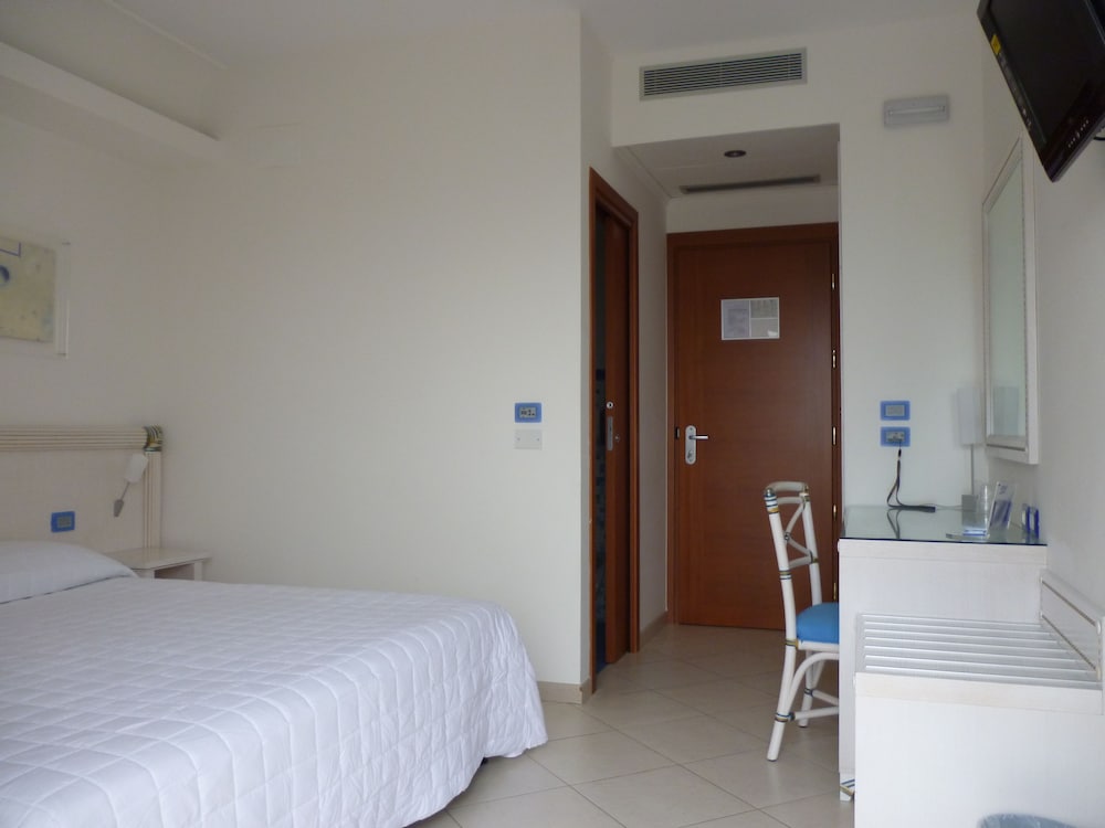 Elaia Garden Hotel 13/48