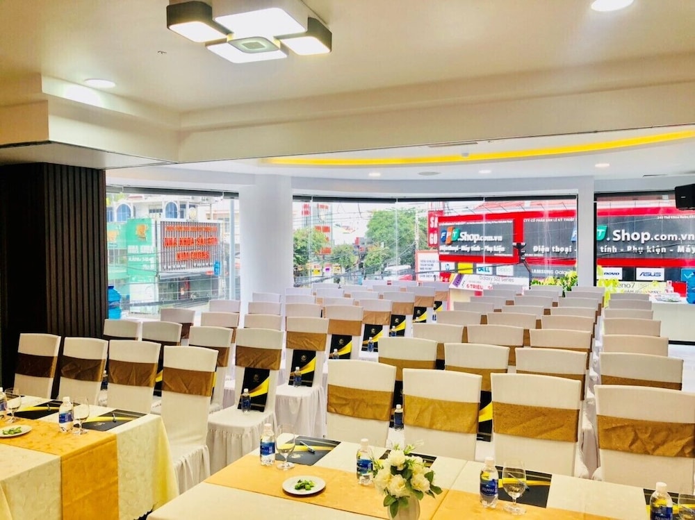 Hoang Long Hotel 42/50