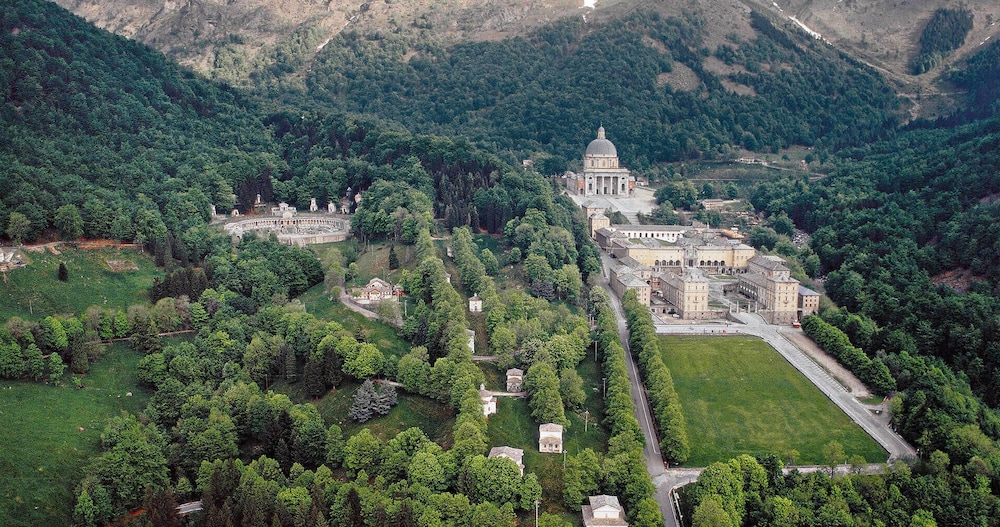 surroundings