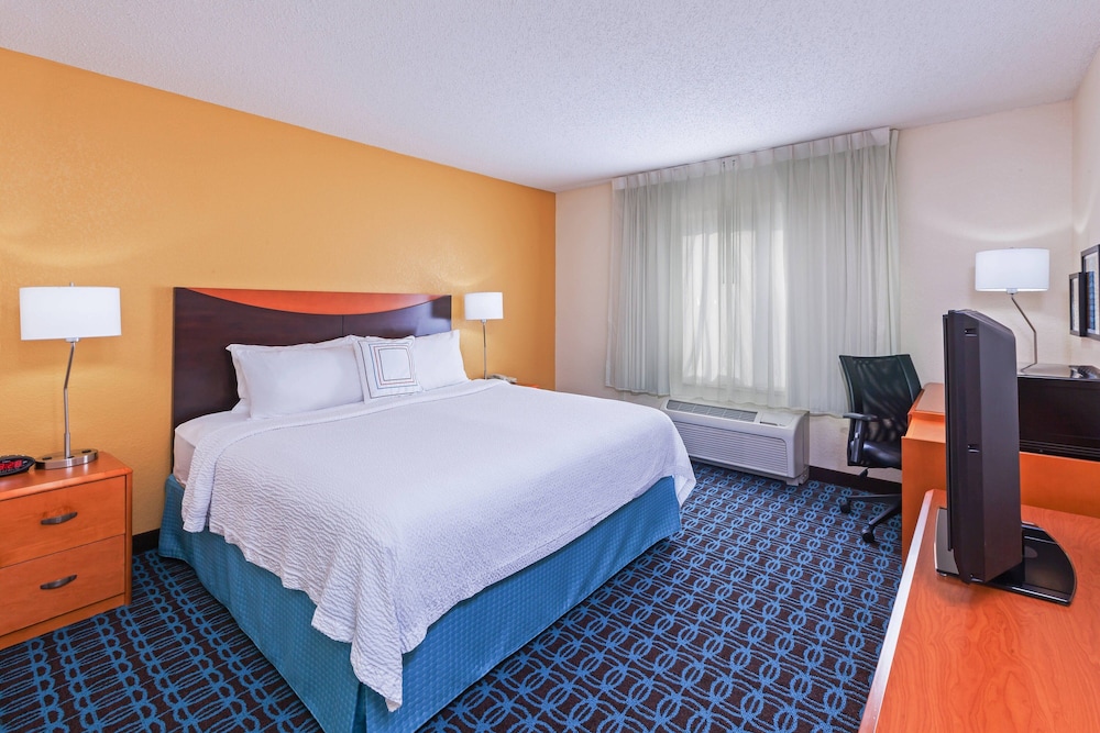 Fairfield Inn and Suites Rogers 16/56