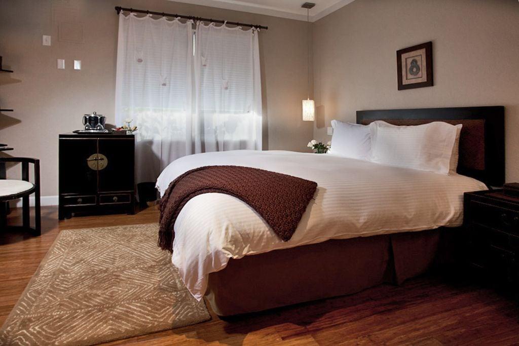 Cadet Hotel 13/46