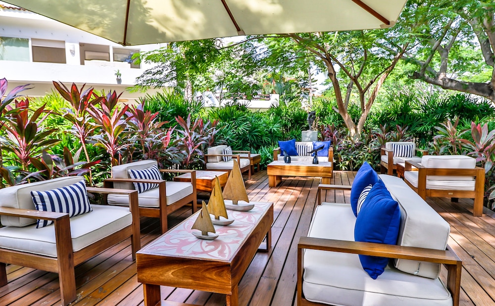 Vallarta Gardens Beach Front Hotel and Residences 39/65