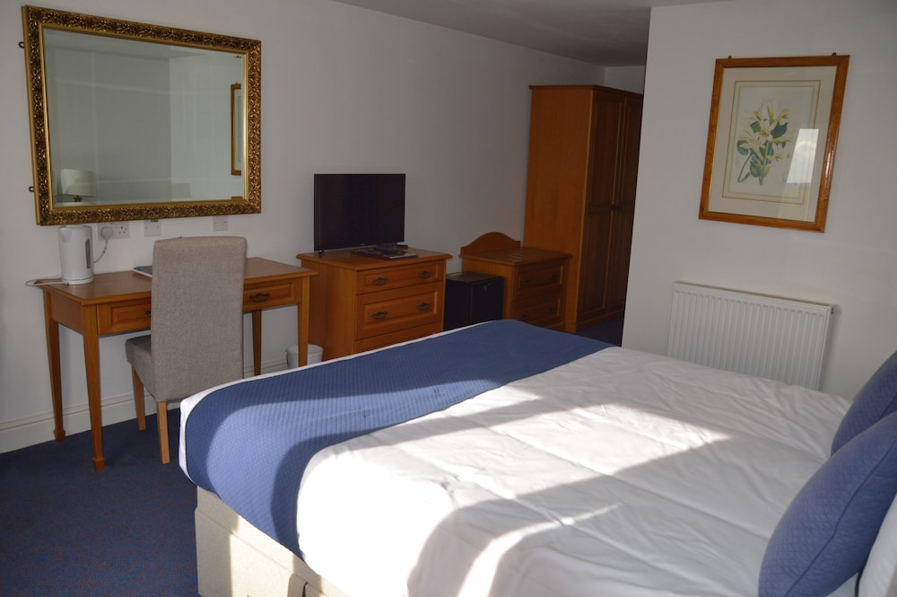 DELUXE, TWIN BEDS, GARDEN VIEW