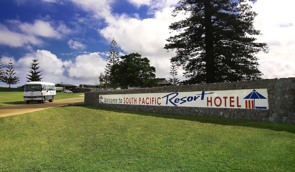 South Pacific Resort Hotel 38/50