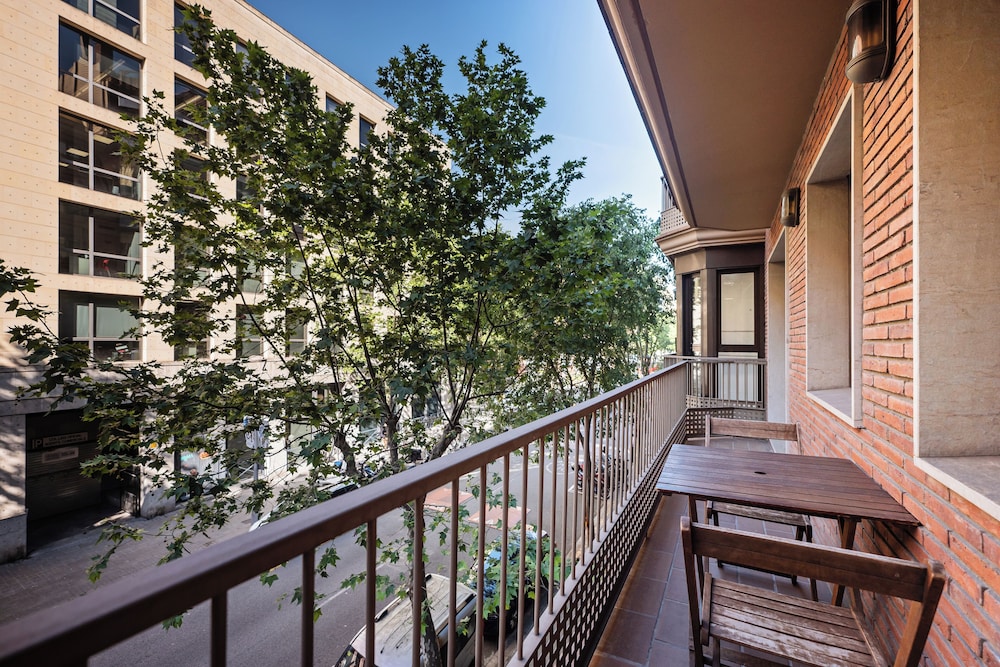 Aparthotel Napols 28/43