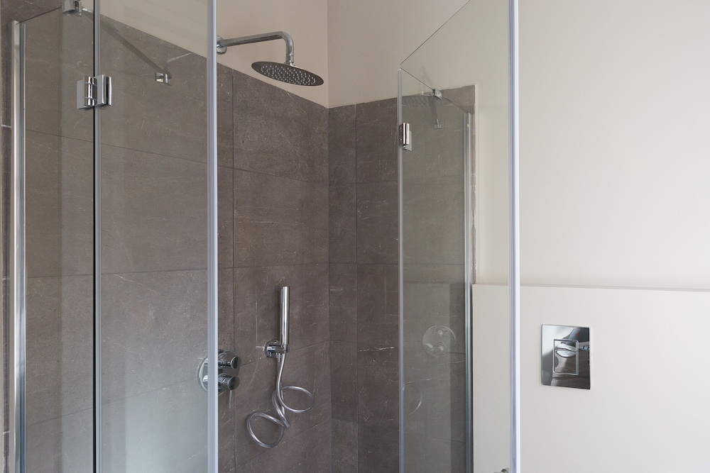 126 Gracchi Suites 46/47