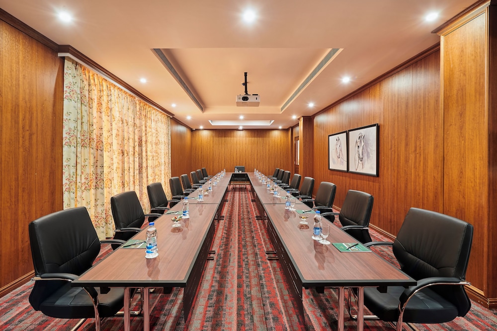 MAYFAIR Lake Resort, Atal Nagar, Raipur 38/50