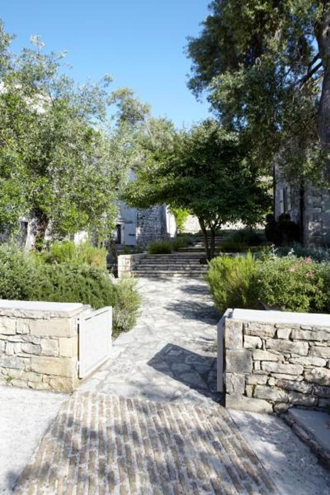 Torri E Merli Boutique Hotel 45/59