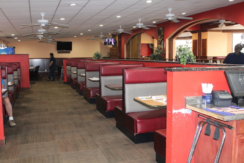 APM Inn and Suites 33/39