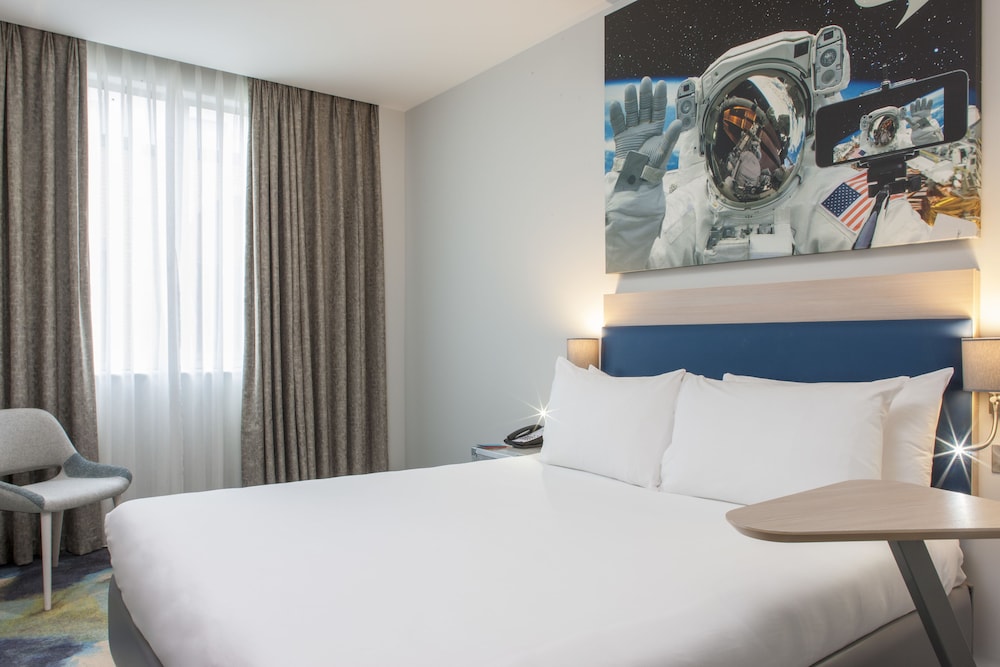 ibis Styles London Heathrow Airport 16/72