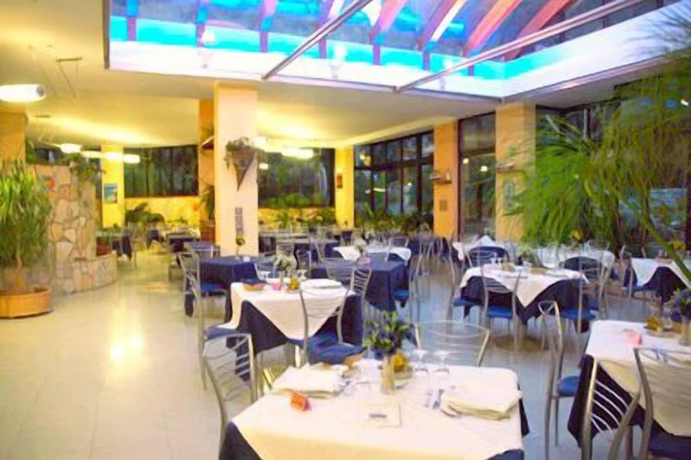 Hotel Village Eden 51/71