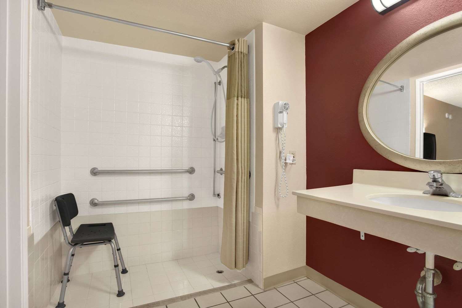 Days Inn by Wyndham Buena Park 34/34