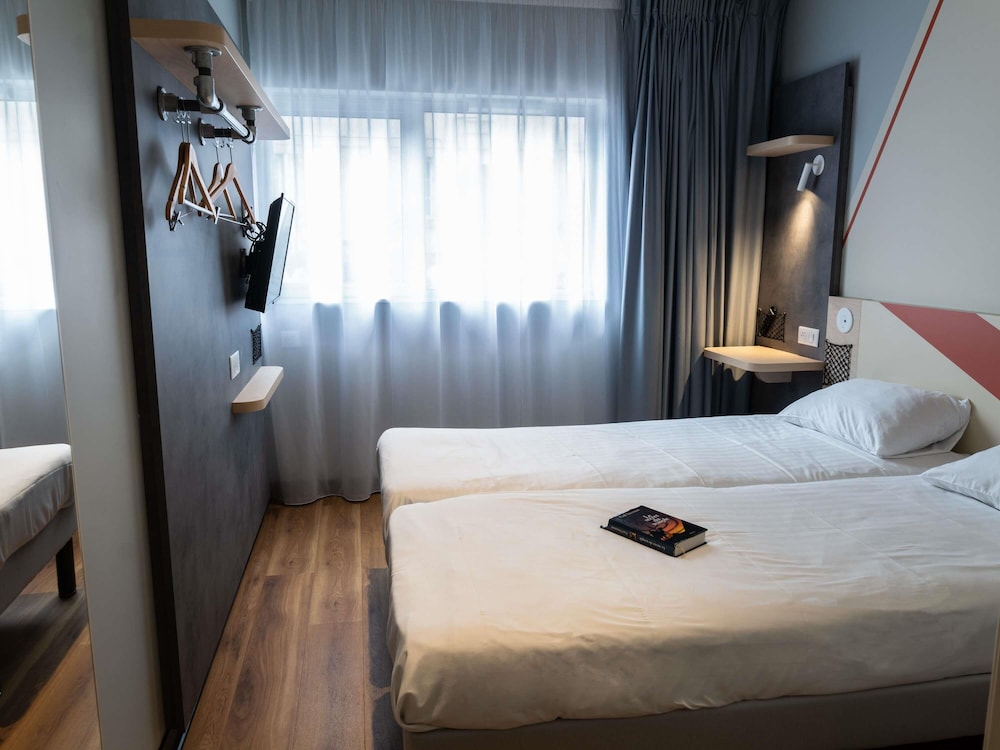 ibis budget Saint Malo Centre 24/66