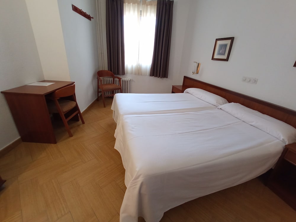 Hotel ELE Acueducto 18/57