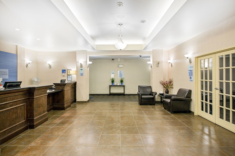 Ramada by Wyndham Prince Albert 8/52