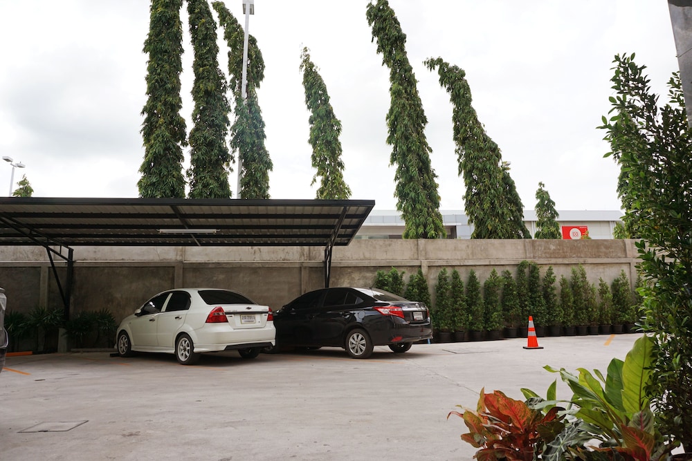 B-Black Residence 42/48