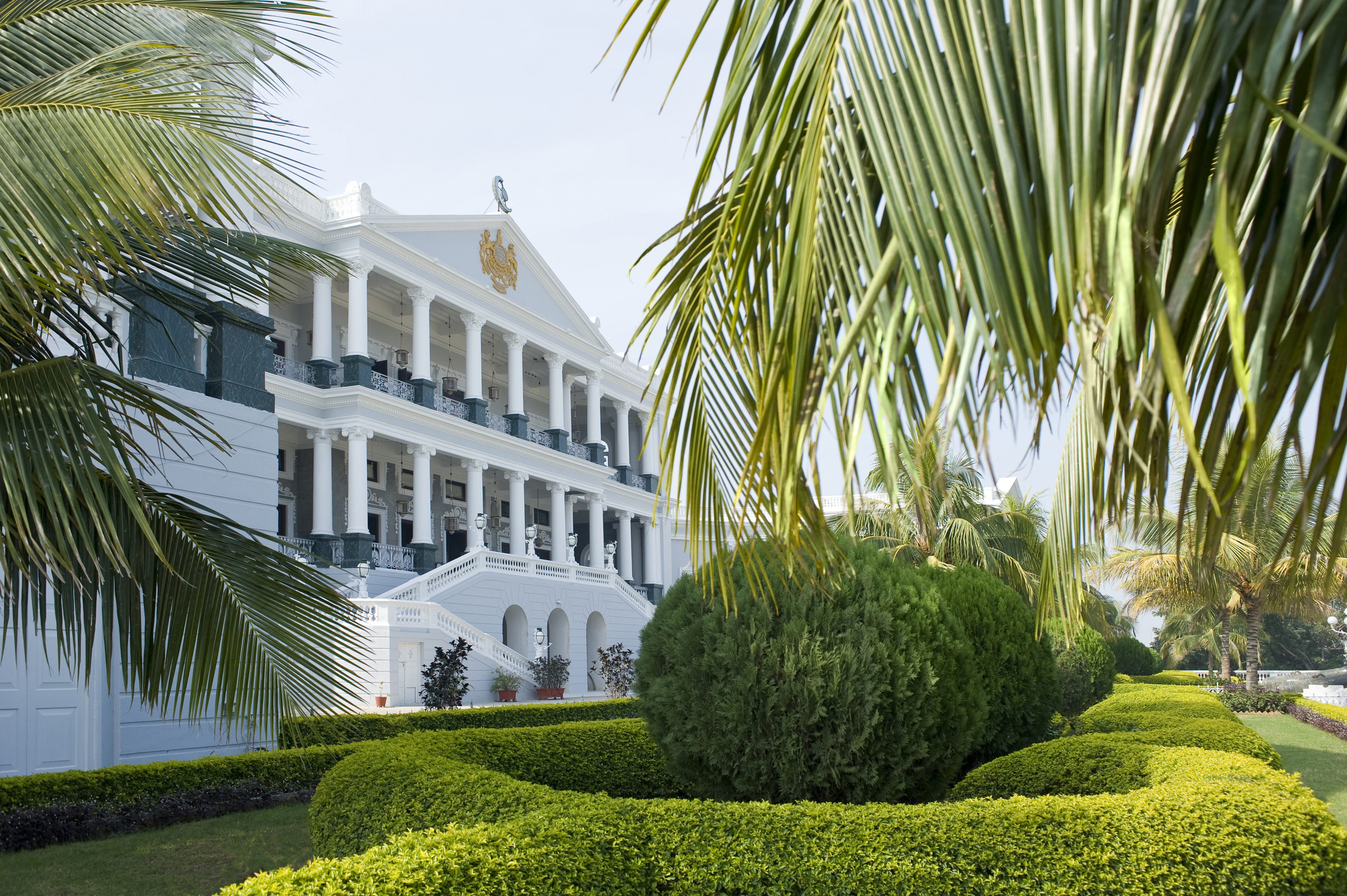 TAJ FALAKNUMA PALACE 79/81