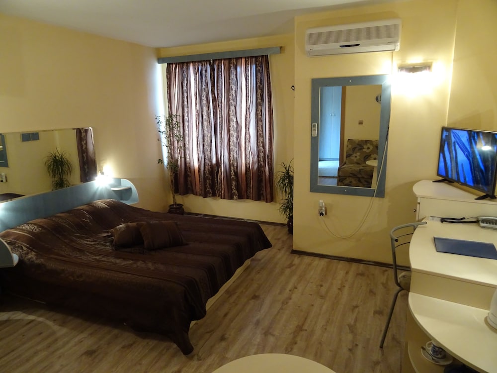 Hotel Color Varna Center 17/54