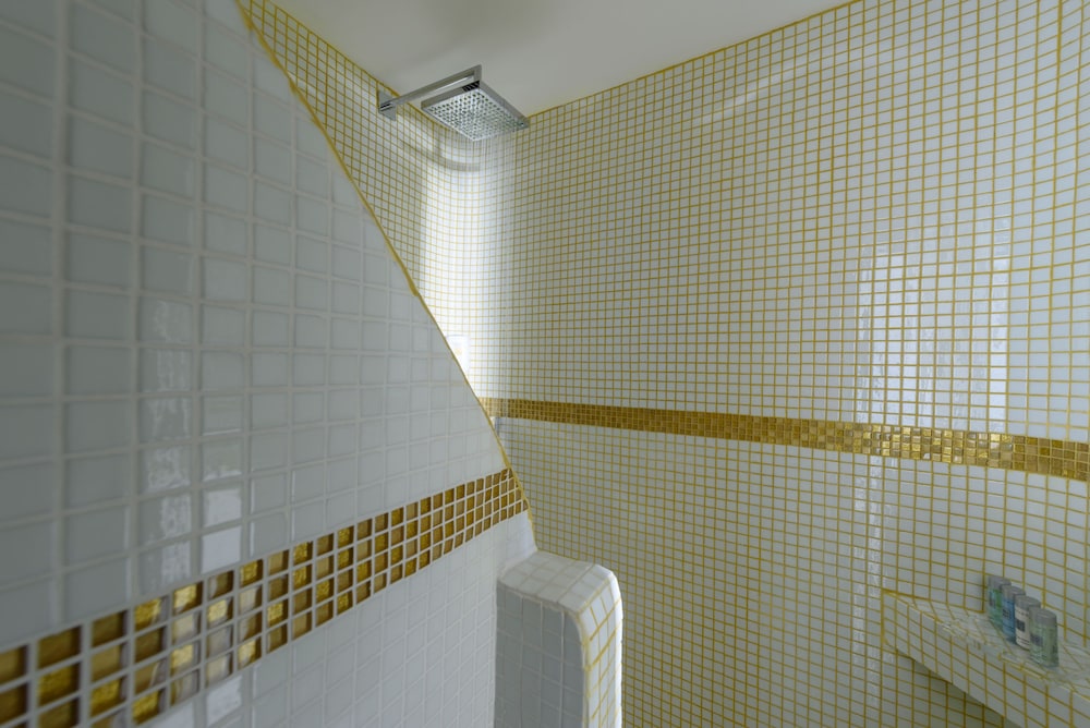 Abyssanto Suites Spa 50/50