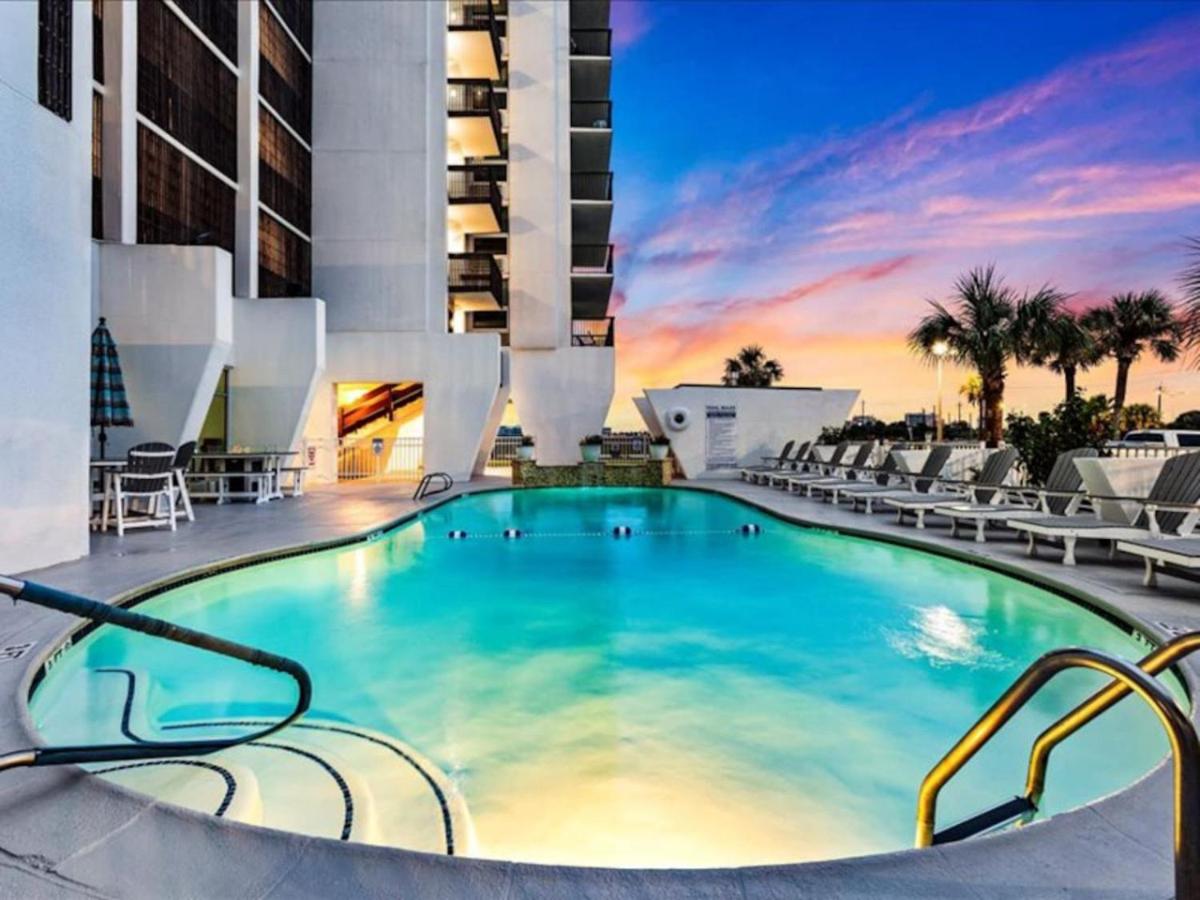 Islander East Condominiums 17/18
