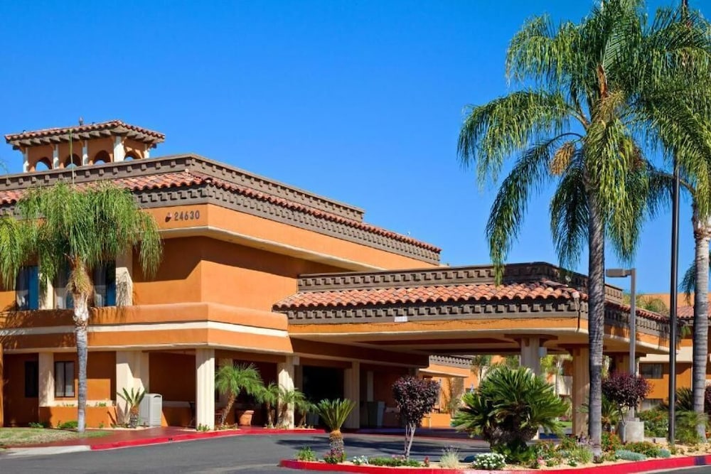 Hotel XOLA, Trademark Collection by Wyndham 6/50