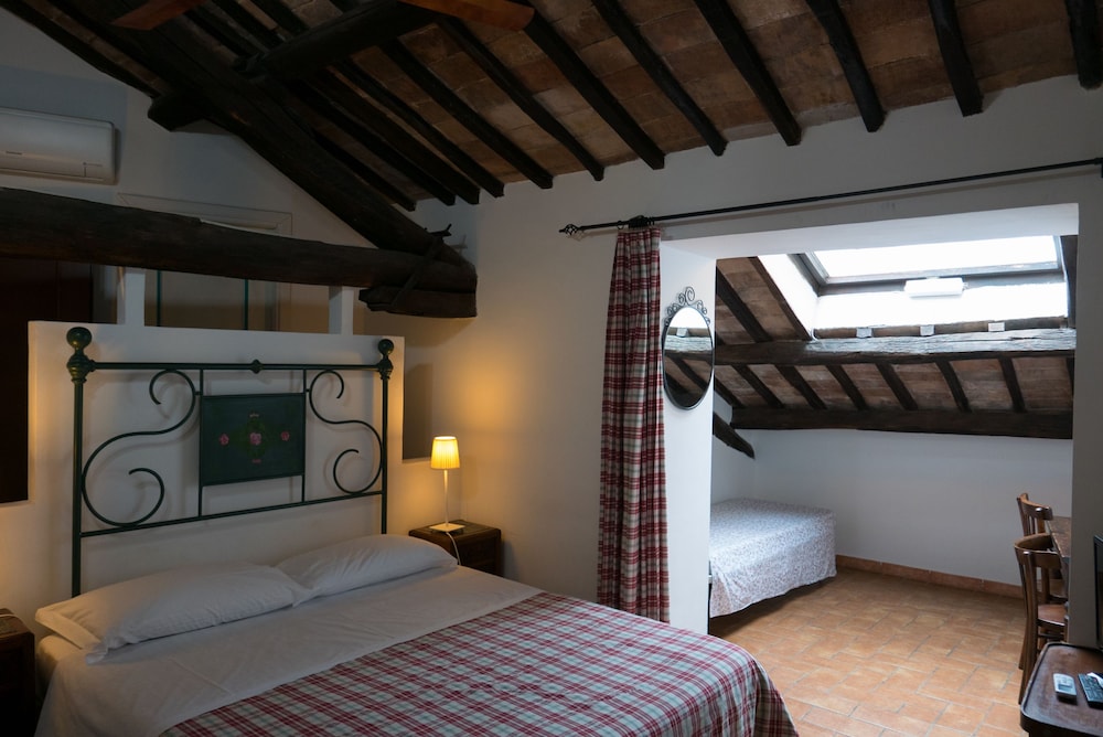 B&B La Soffitta E La Torre 33/43